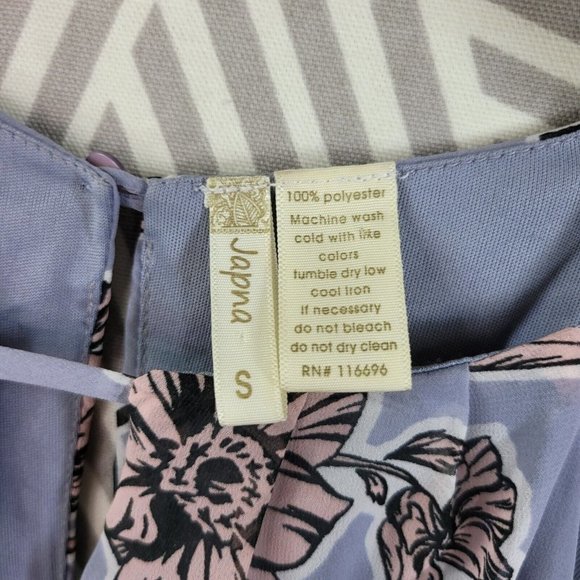 Japna Size Small Romper Shorts light weight Blue floral surplice top - Picture 5 of 5